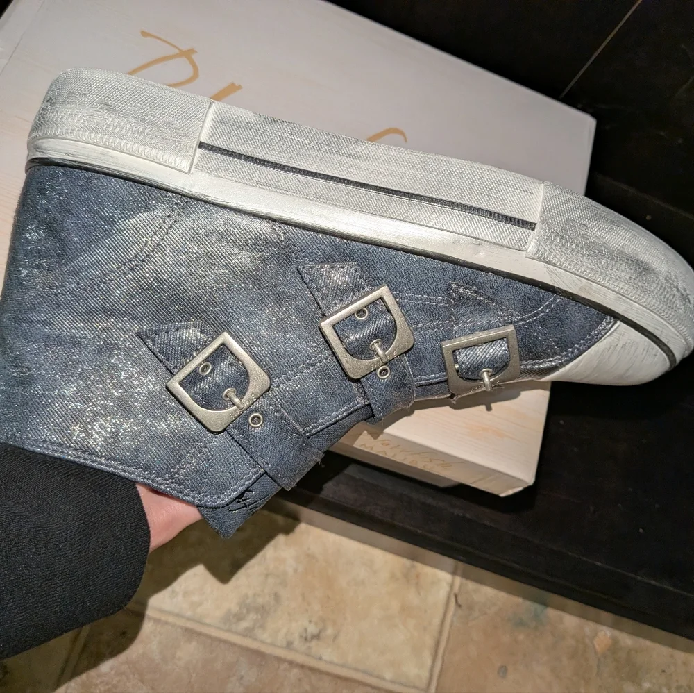 Blowfish Malibu Women's Knockout Platform Shoes in Shimmering Gray - Picture 4 of 7